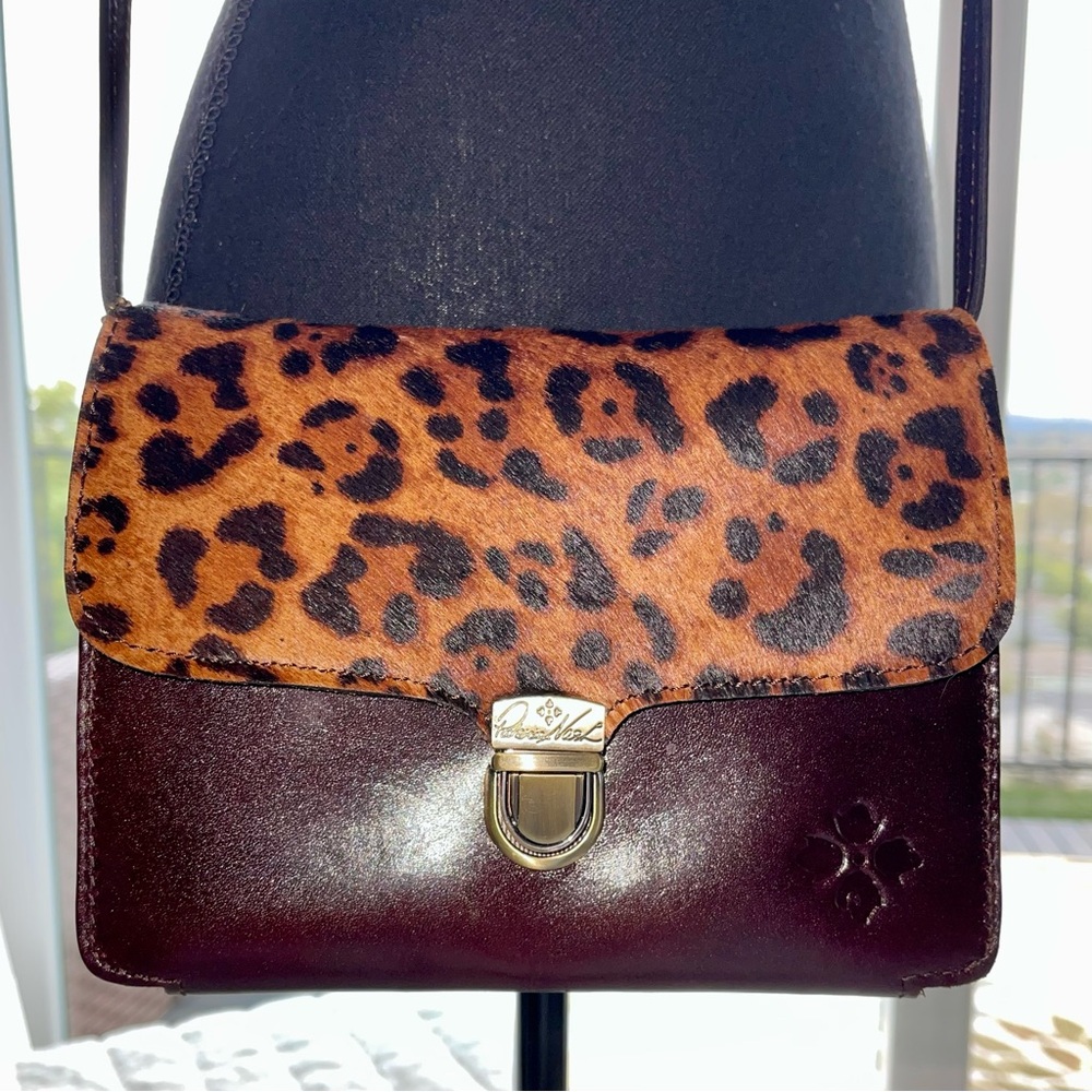 NWT Patricia Nash crossbody organizer - Picture 3 of 16